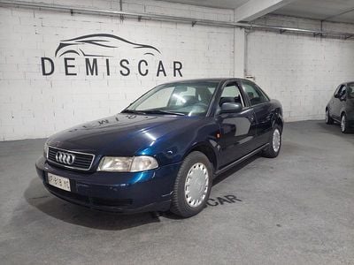 Usata Audi A4 125 CV (91 kW) 1996 Blu Berlina