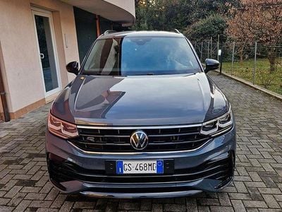 Usata VW Tiguan R-line 150 CV (110 kW) 2024 Grigio SUV