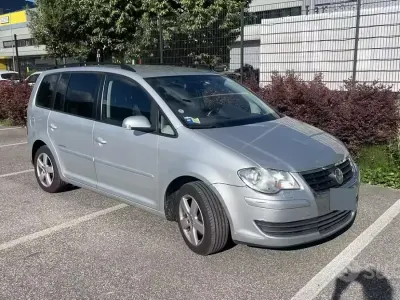 Usata VW Touran Highline 109 CV (80 kW) 2008 Grigio Monovolume