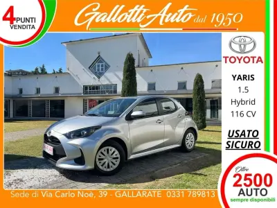 Begagnad Toyota Yaris Hybrid Active 116 HK (85 kW) 2024 Silver