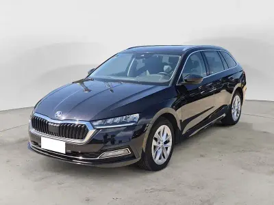 Usata Skoda Octavia Executive 150 CV (110 kW) 2022 Nero Station wagon
