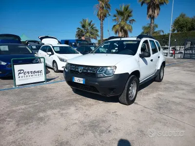 Usata Dacia Duster Ambiance 109 CV (80 kW) 2015 Bianco SUV