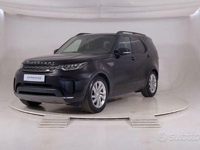 Santorini black Usata 2021 Land Rover Discovery 5 SE SUV | 28.900 € (Buon prezzo)