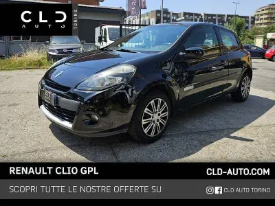 Usata Renault Clio IV Dynamique 75 CV (55 kW) 2012 Nero Berlina