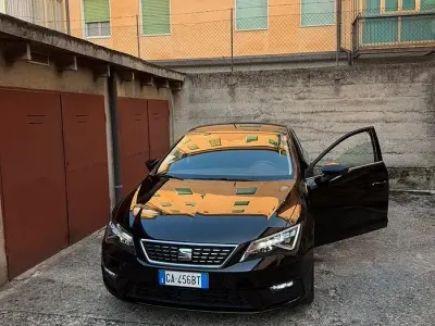 Usata Seat Leon 131 CV (96 kW) 2020 Nero Berlina