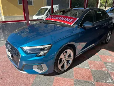 Usata Audi A3 S-Line 116 CV (85 kW) 2022 Blu cobalto met. Berlina
