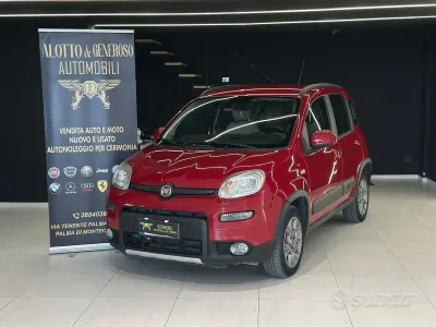 Usata Fiat Panda 4x4 S 75 CV (55 kW) 2013 Rosso Utilitaria