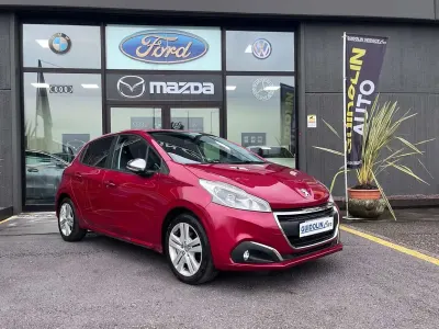 Usata Peugeot 208 Style 82 CV (60 kW) 2017 Rosso Utilitaria