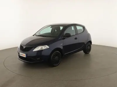 Usata Lancia Ypsilon Silver 70 CV (51 kW) 2021 Blu Utilitaria
