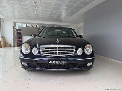 Usata Mercedes E270 Elegance 177 CV (130 kW) 2003 Blu/azzurro Berlina