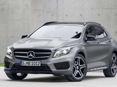 Usata Mercedes GLA200 Premium 136 CV (100 kW) 2016 Grigio SUV