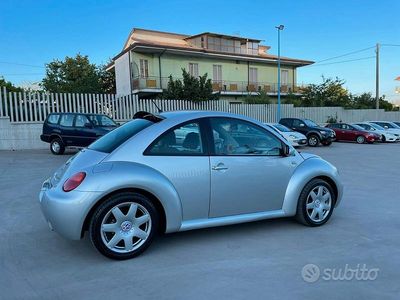 Usata VW New Beetle 2001 Grigio Utilitaria