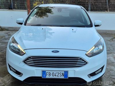 Usata Ford Focus Titanium 120 CV (88 kW) 2015 Bianco Berlina
