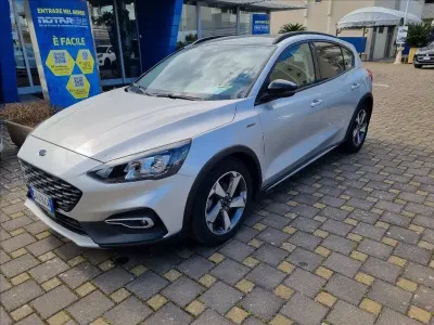 Usata Ford Focus Active 125 CV (91 kW) 2022 Argento Berlina