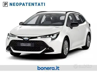 Nuova Toyota Corolla Active 98 CV (72 kW) 2026 Bianco Station wagon