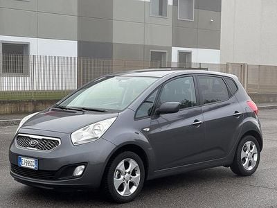 Usata Kia Venga EX 90 CV (66 kW) 2011 Grigio Utilitaria