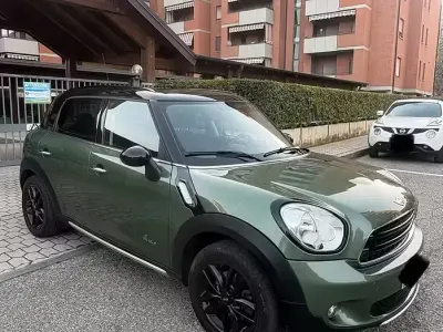 Usata Mini Countryman 111 CV (81 kW) 2016 Verde SUV