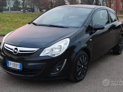Begagnad Opel Corsa 86 HK (63 kW) 2012 Grå Halvkombi