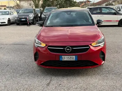 Usata Opel Corsa Edition 101 CV (74 kW) 2022 Rosso Utilitaria
