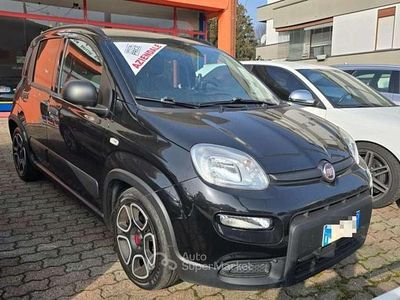 Usata Fiat Panda Cross Cross 69 CV (50 kW) 2022 Nero Utilitaria