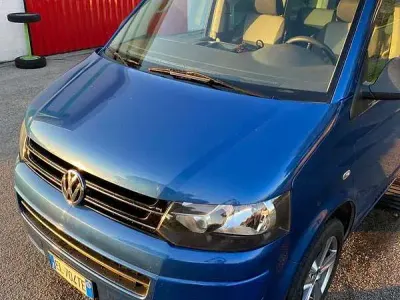 Usata VW Multivan Startline 140 CV (102 kW) 2012 Blu/azzurro Monovolume