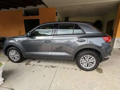 Usata VW T-Roc Style 116 CV (85 kW) 2019 Grigio SUV