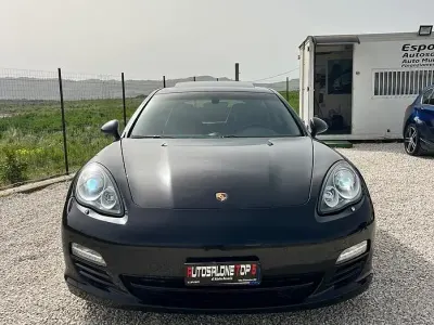 Usata Porsche Panamera 250 CV (183 kW) 2012 Nero Utilitaria