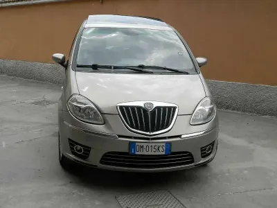 Usata Lancia Musa 95 CV (69 kW) 2008 Monovolume
