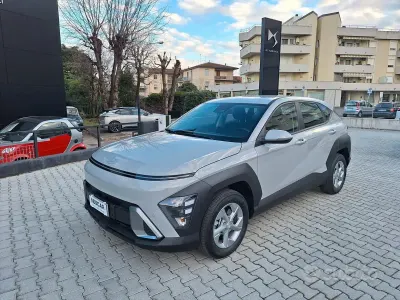 Usata Hyundai Kona 101 CV (74 kW) 2024 Grigio SUV
