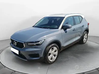 Usata Volvo XC40 Momentum 163 CV (119 kW) 2019 Grigio SUV