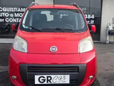 Begagnad Fiat Qubo Dynamic 73 HK (53 kW) 2010 Röd Minibuss