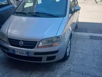 Usata Fiat Idea 69 CV (50 kW) 2005 Grigio Monovolume