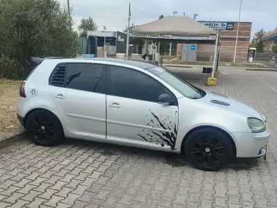 Usata VW Golf IV 115 CV (84 kW) 2004 Grigio Utilitaria