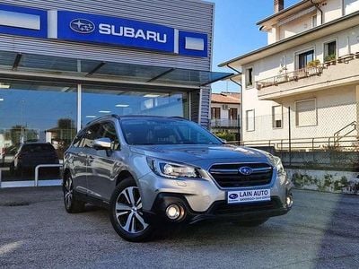 Ice silver metallic Usata 2019 Subaru Outback Premium Station wagon | 20.500 € (Super prezzo)