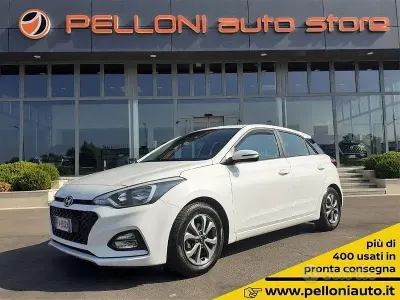 Usata Hyundai i20 75 CV (55 kW) 2019 Bianco Berlina