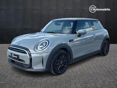 Begagnad Mini ONE Essential 75 HK (55 kW) 2022 Halvkombi