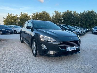 Usata Ford Focus 120 CV (88 kW) 2020 Grigio Station wagon