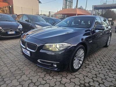 Usata BMW 520 Luxury Line 190 CV (139 kW) 2015 Blu/azzurro Station wagon
