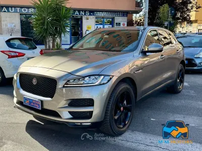 Usata Jaguar F-Pace Portfolio 300 CV (220 kW) 2020 Oro SUV