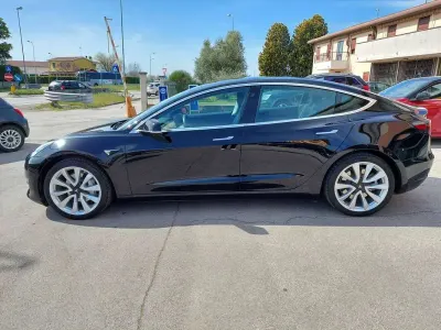 Usata Tesla Model 3 235 kW (320 CV) 2019 Nero Berlina