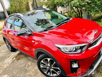 Usata Kia Stonic 110 CV (80 kW) 2018 Rosso SUV