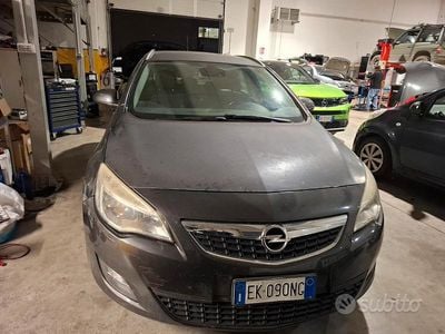 Usata Opel Astra 2010 Grigio Station wagon