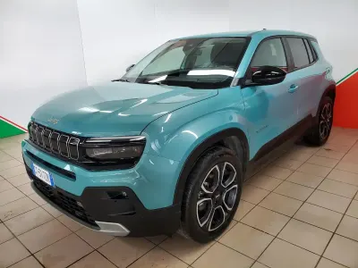 Usata Jeep Avenger Summit 100 CV (73 kW) 2024 Blu SUV