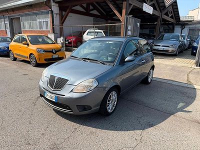 Usata Lancia Ypsilon 60 CV (44 kW) 2008 Grigio Utilitaria