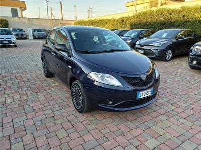 usata Lancia Ypsilon Ypsilon 3ª serie1.2 69 CV 5 porte S&S Gold - USATO Berlina