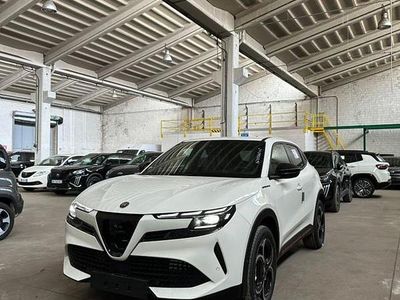 Nuova Alfa Romeo Junior Edizione Speciale 136 CV (100 kW) 2025 Bianco SUV
