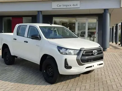 Ny Toyota HiLux Sport 204 HK (150 kW) 2025 Röd Pickup