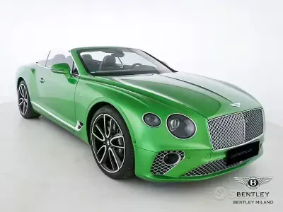 Usata Bentley Continental GT Convertible 549 CV (403 kW) 2022 Verde Cabrio