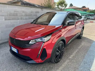 Usata Peugeot 5008 GT 177 CV (130 kW) 2022 Rosso SUV