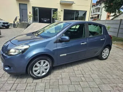 Usata Renault Clio II Dynamique 75 CV (55 kW) 2011 Grigio Berlina